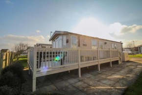 Luxury Caravan Boasting Sea Views Of Scratby Beach In Norfolk Ref 50009Oc